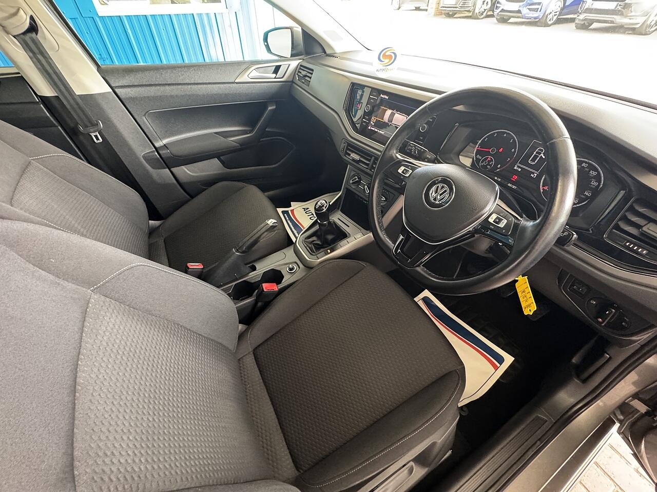 Volkswagen Polo view 11