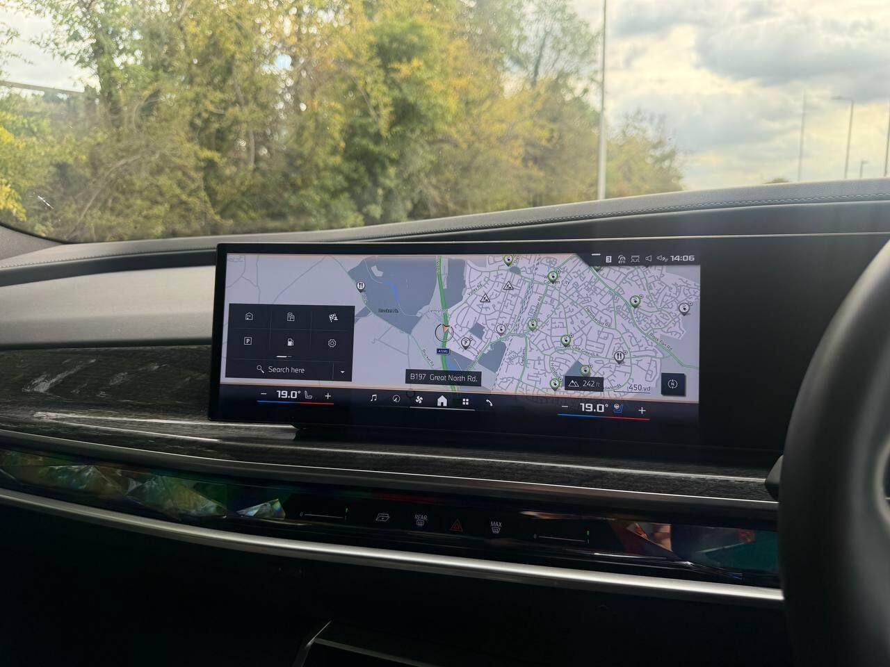 BMW 7 Series view 61