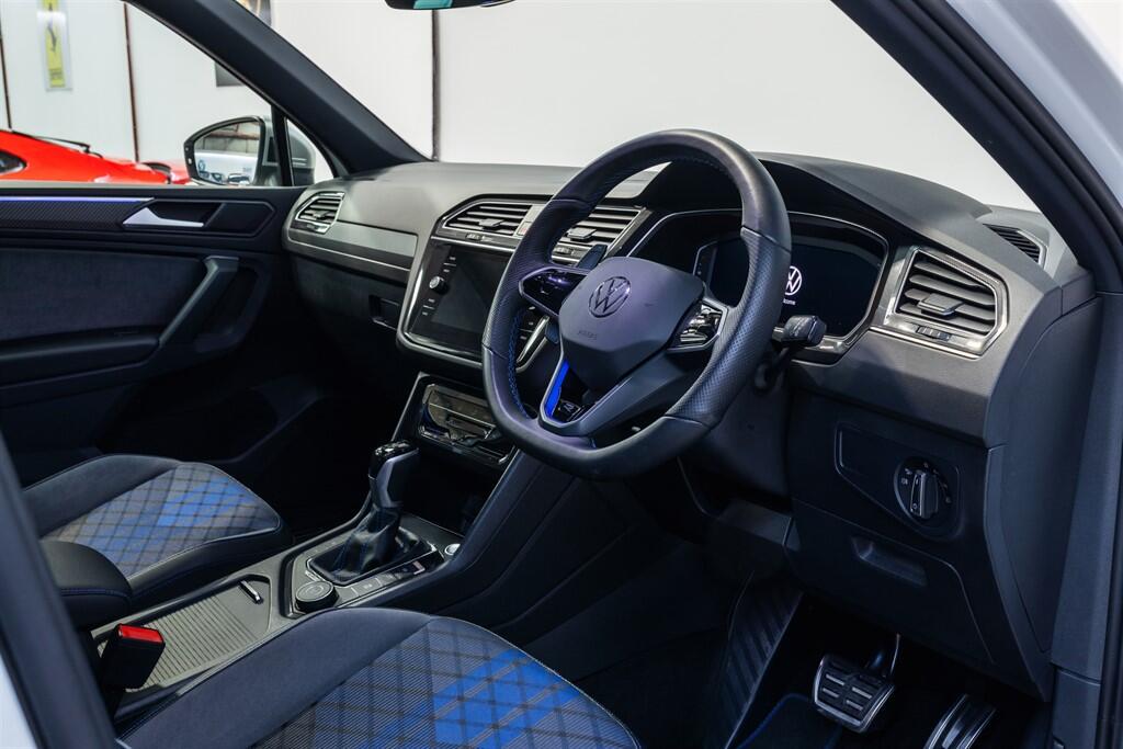 Volkswagen Tiguan view 8