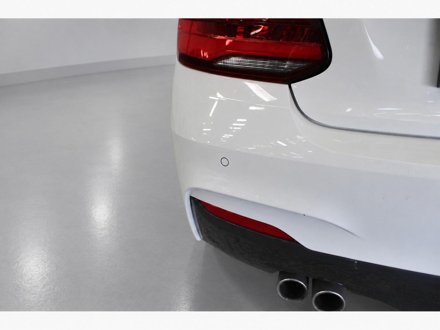BMW 2 Series view 16