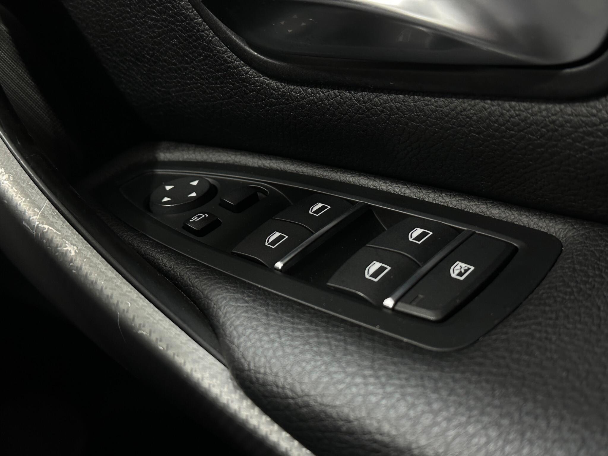 BMW 4 Series view 17