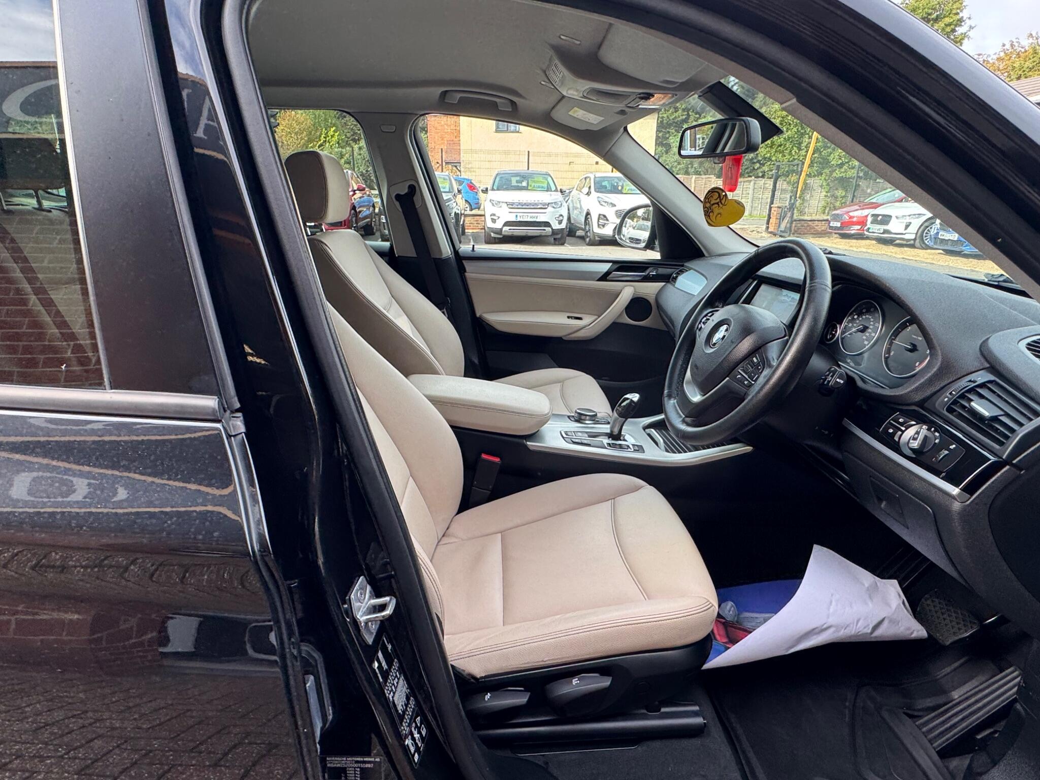 BMW X3 view 11