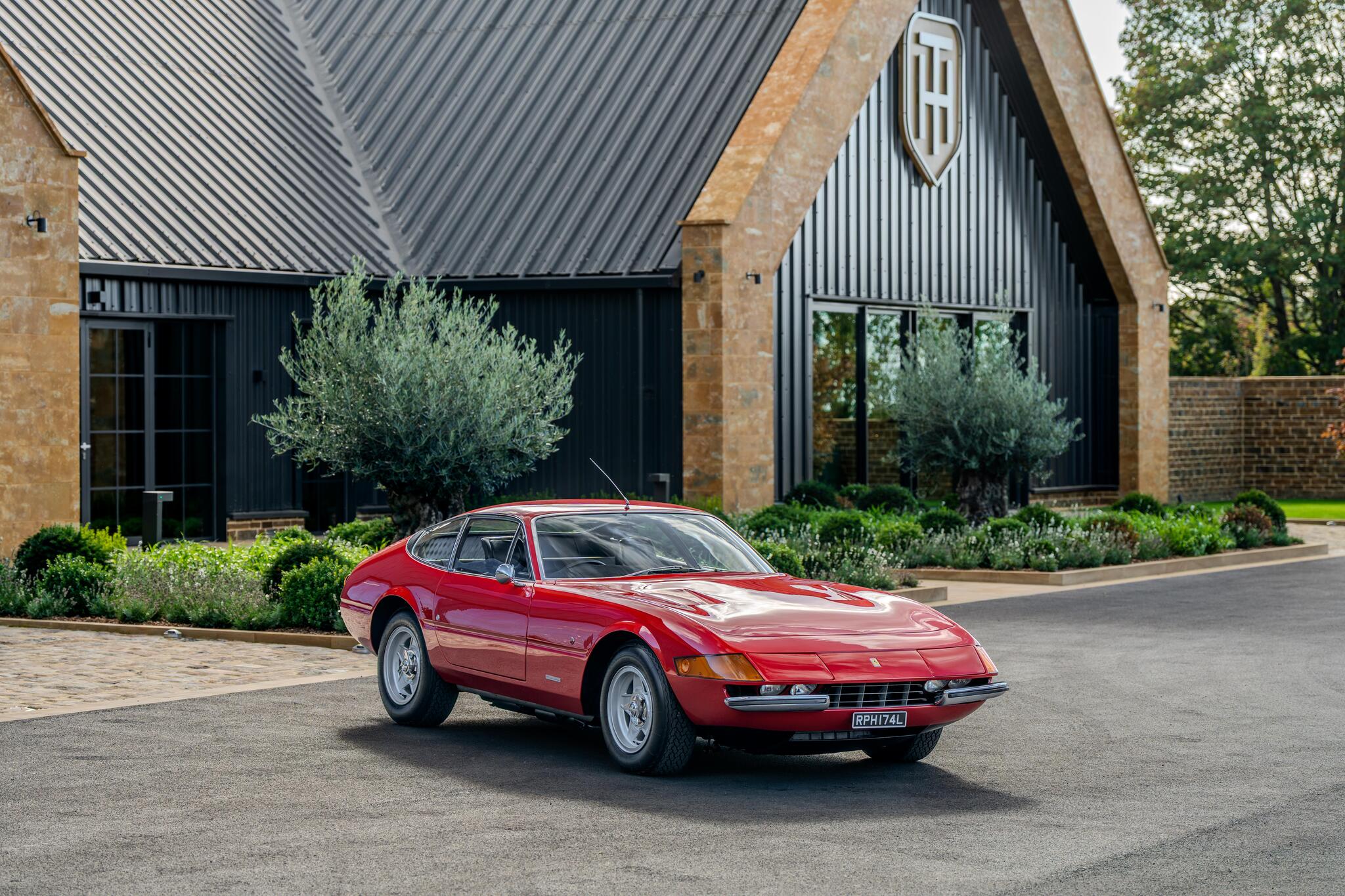 Ferrari 365