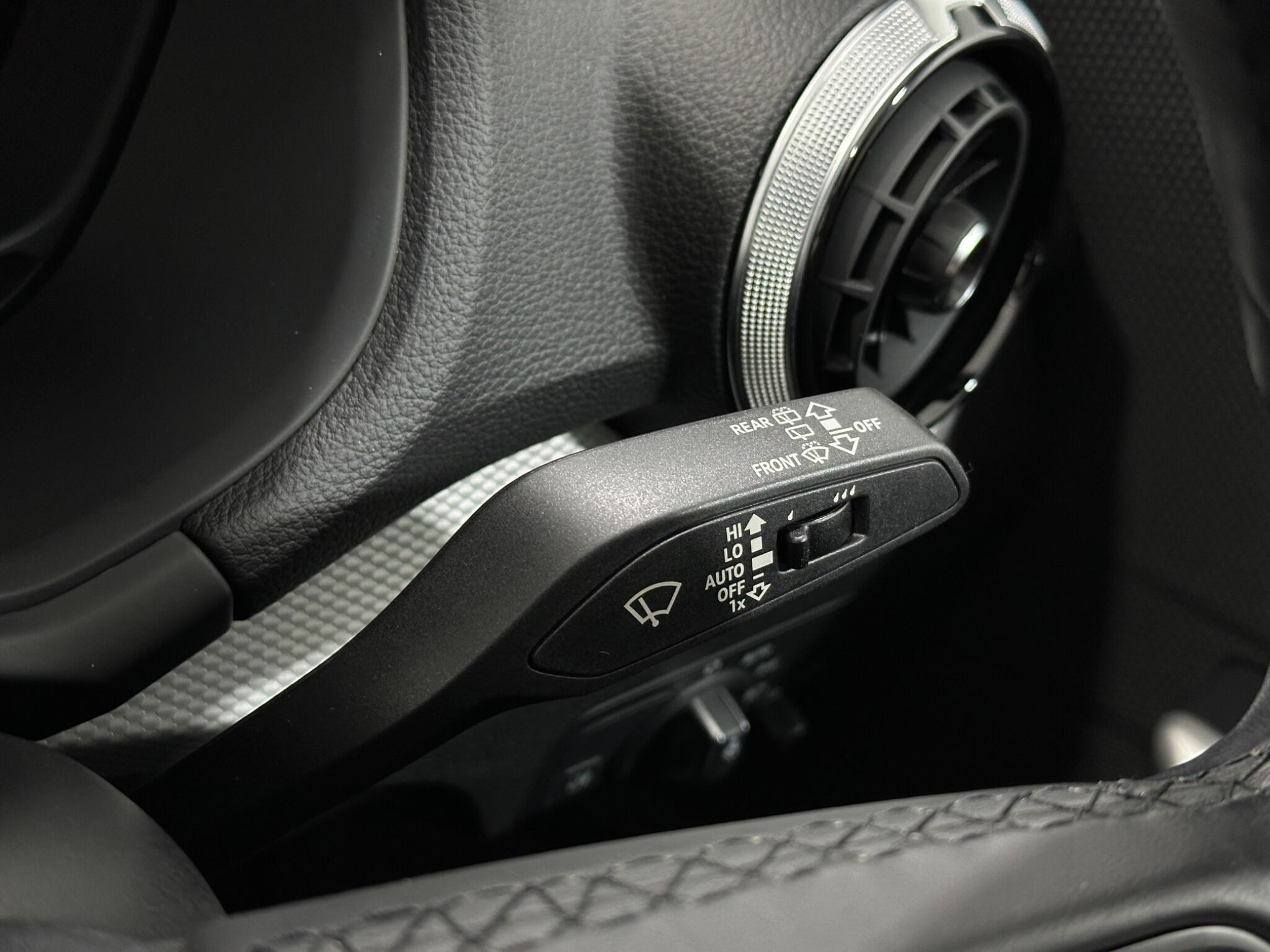 Audi Q2 view 17