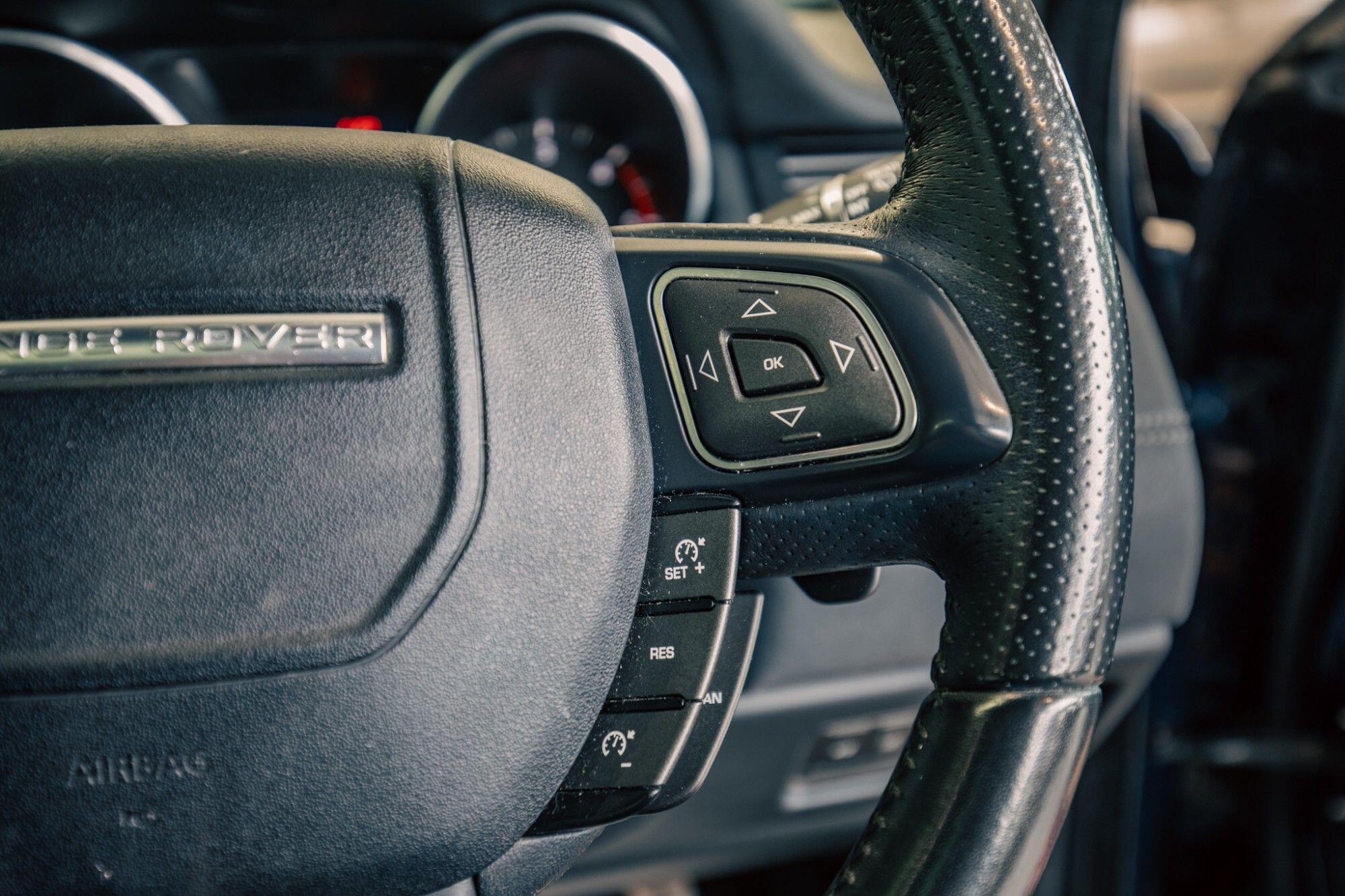 Land Rover Range Rover Evoque view 16