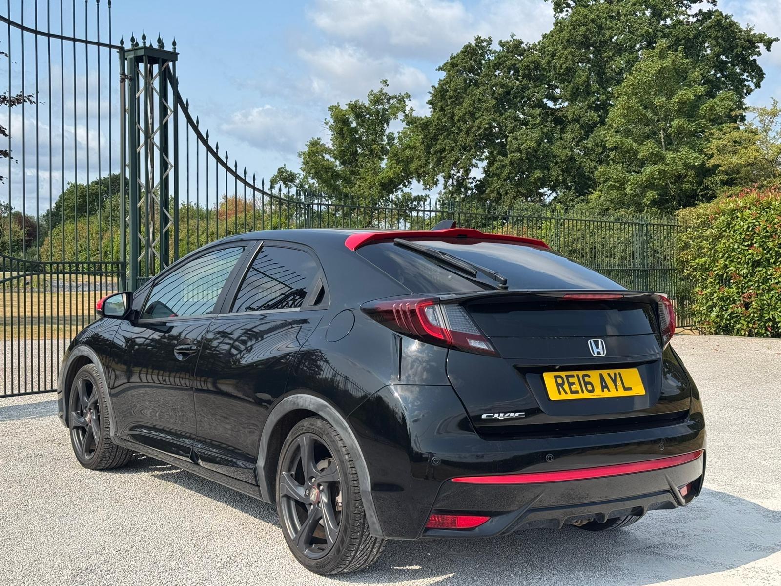 2016 Honda Civic 1.8 i-VTEC Sport Euro 6 (s/s) 5dr • 54,900 miles image 4