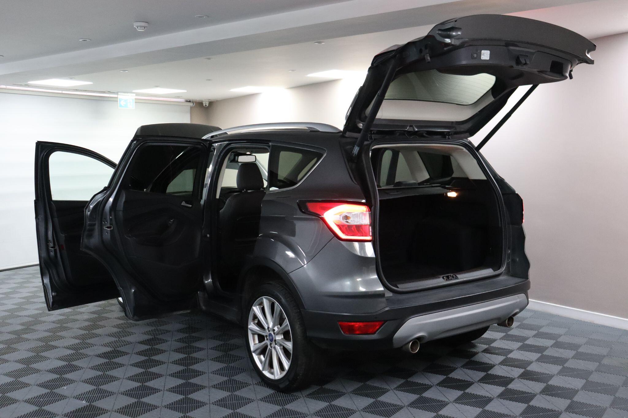 Ford Kuga view 21