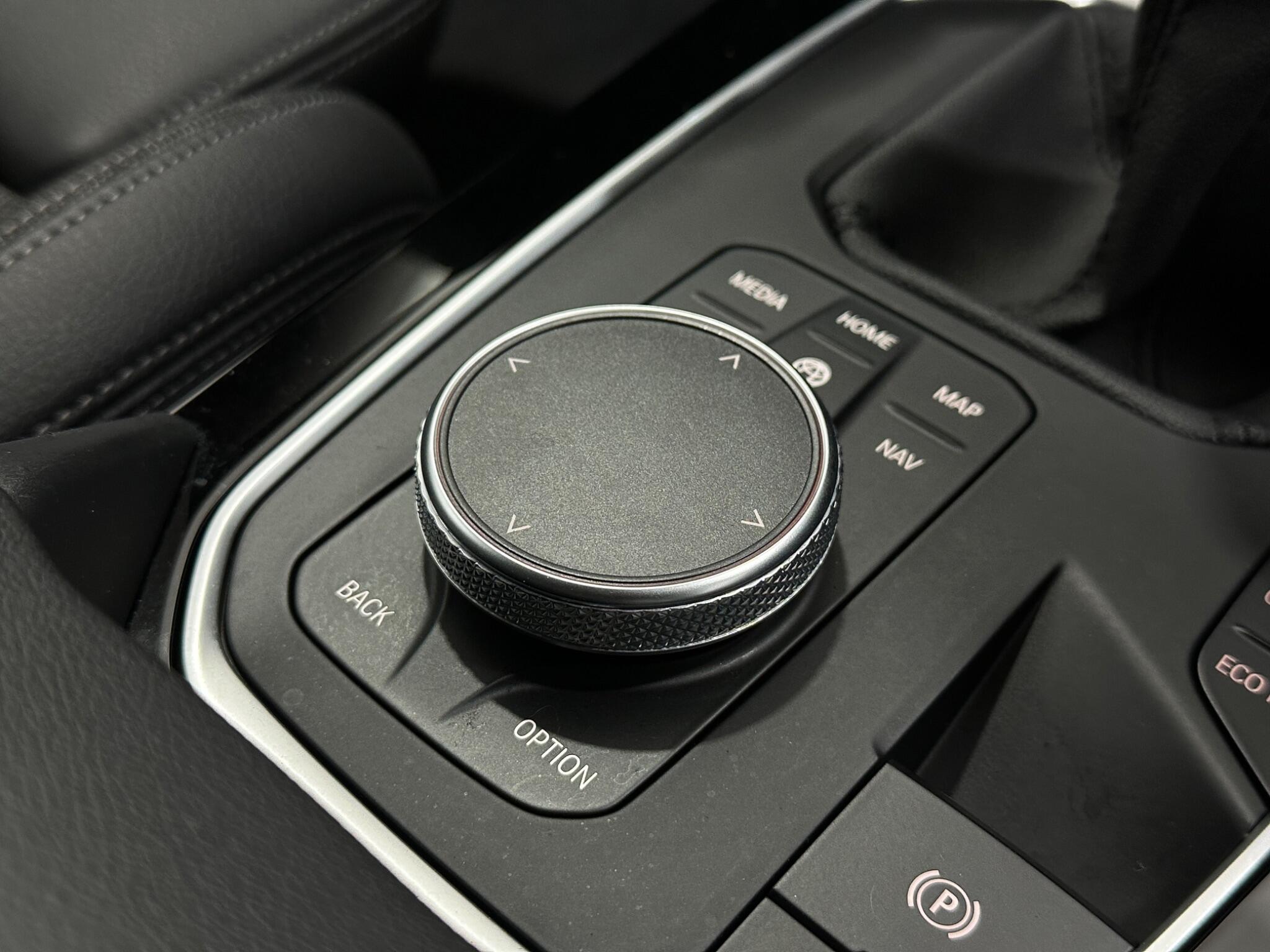 BMW 1 Series view 21