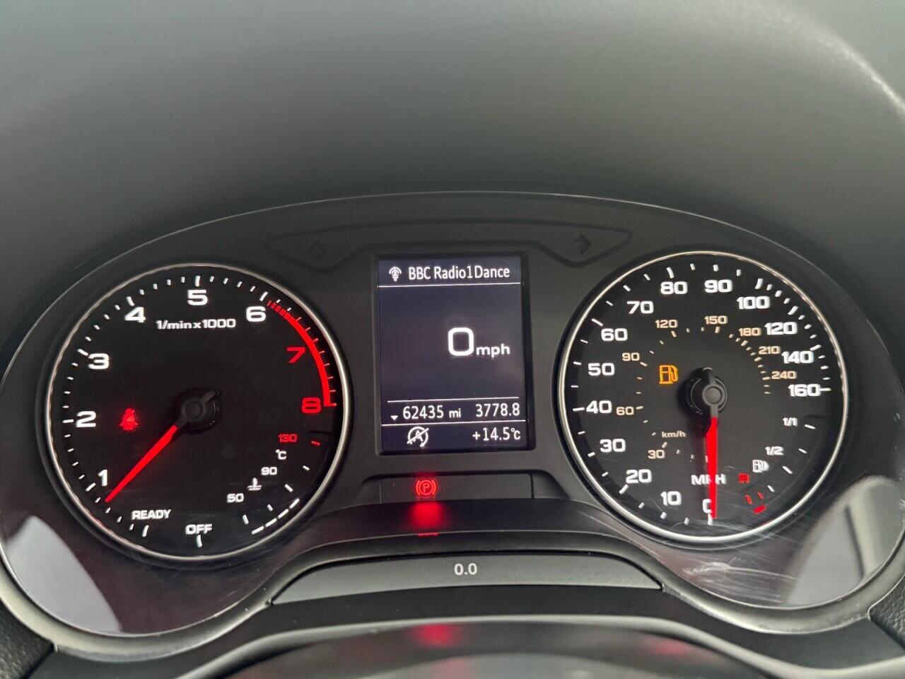 Audi Q2 view 11