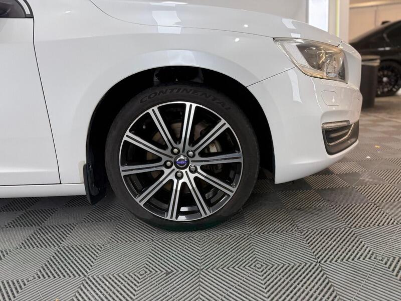 2015 Volvo V60 3.0 T6 SE AWD Estate 5dr Petrol Geartronic AWD Euro 5 (304 ps) • 59,500 miles image 7