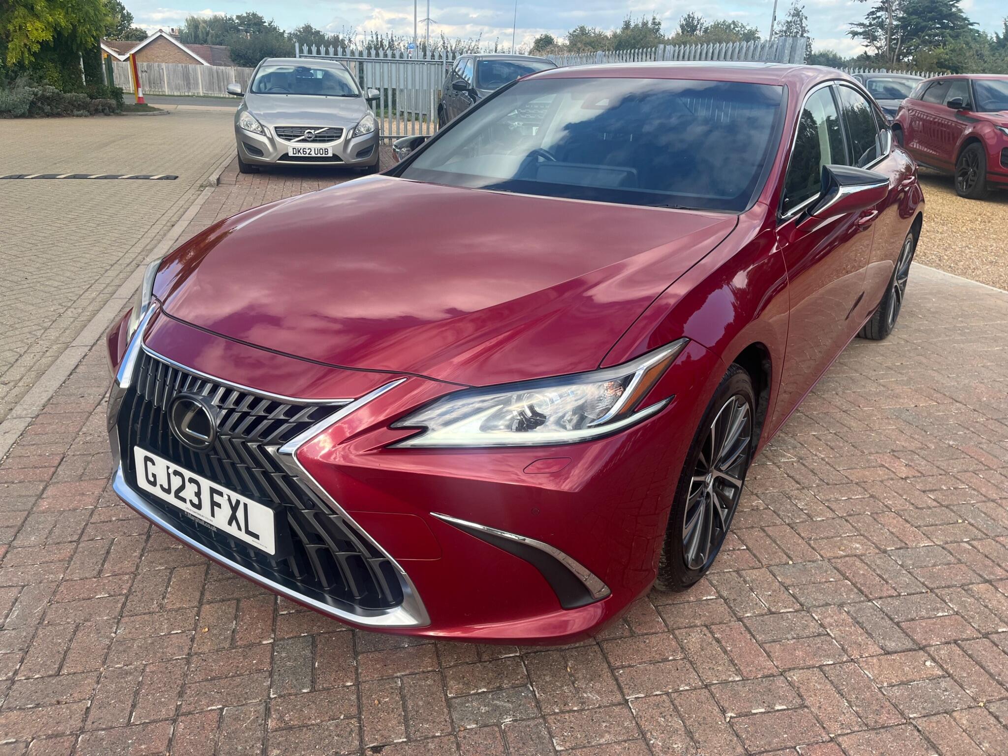 Lexus ES view 12
