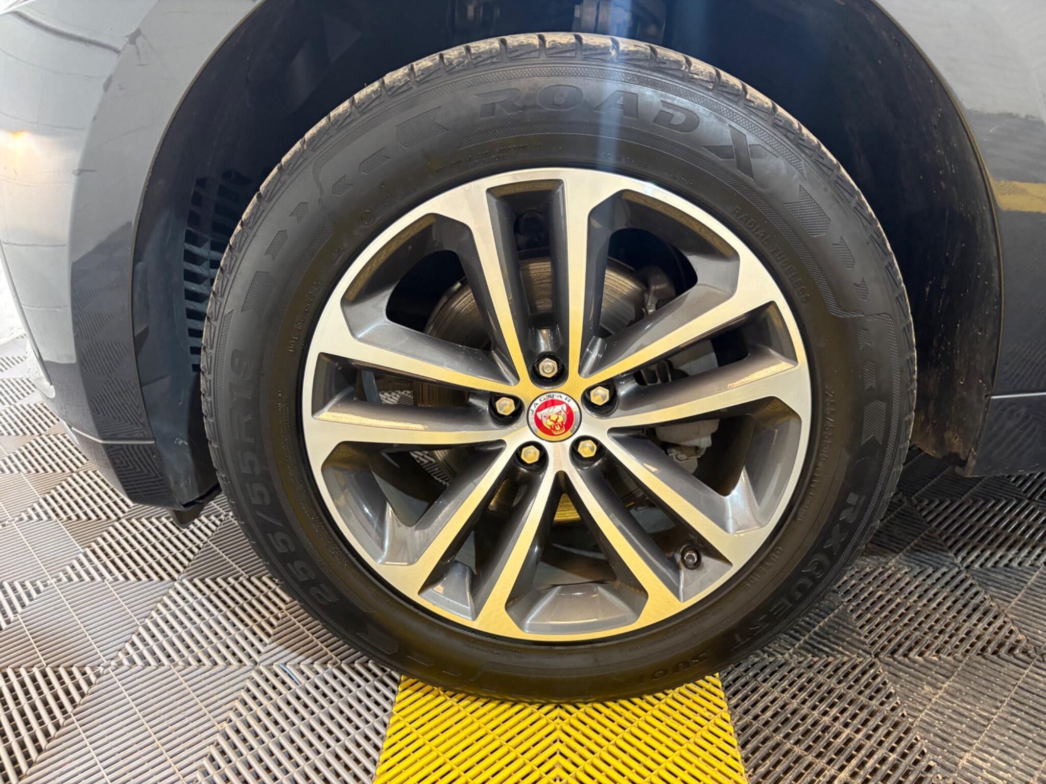 Jaguar F-Pace view 46