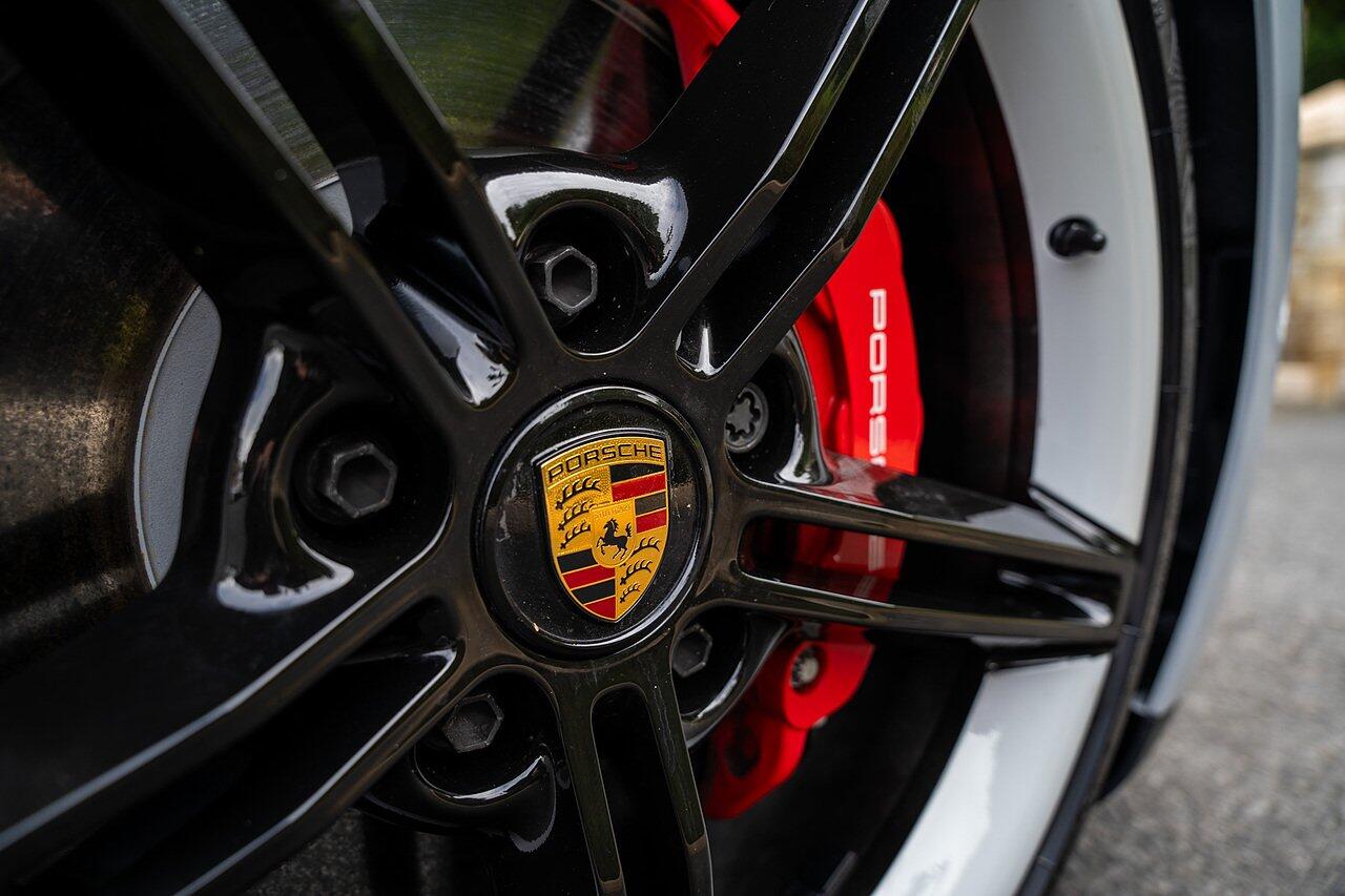 Porsche Taycan view 77