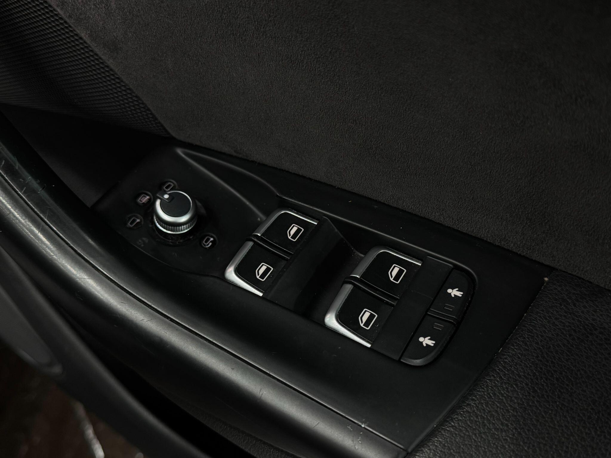 Audi Q3 view 27