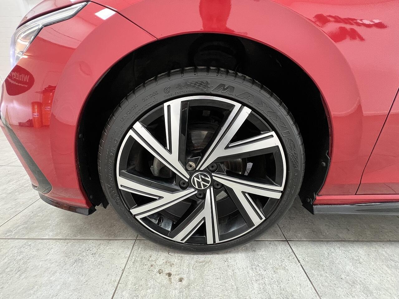 Volkswagen Golf view 20