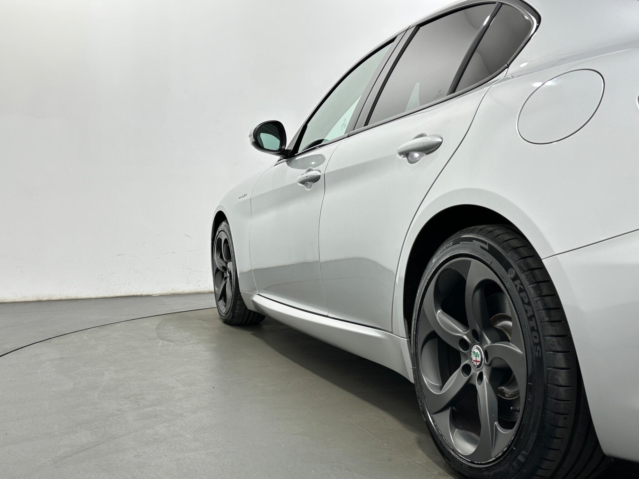 Alfa Romeo Giulia view 47