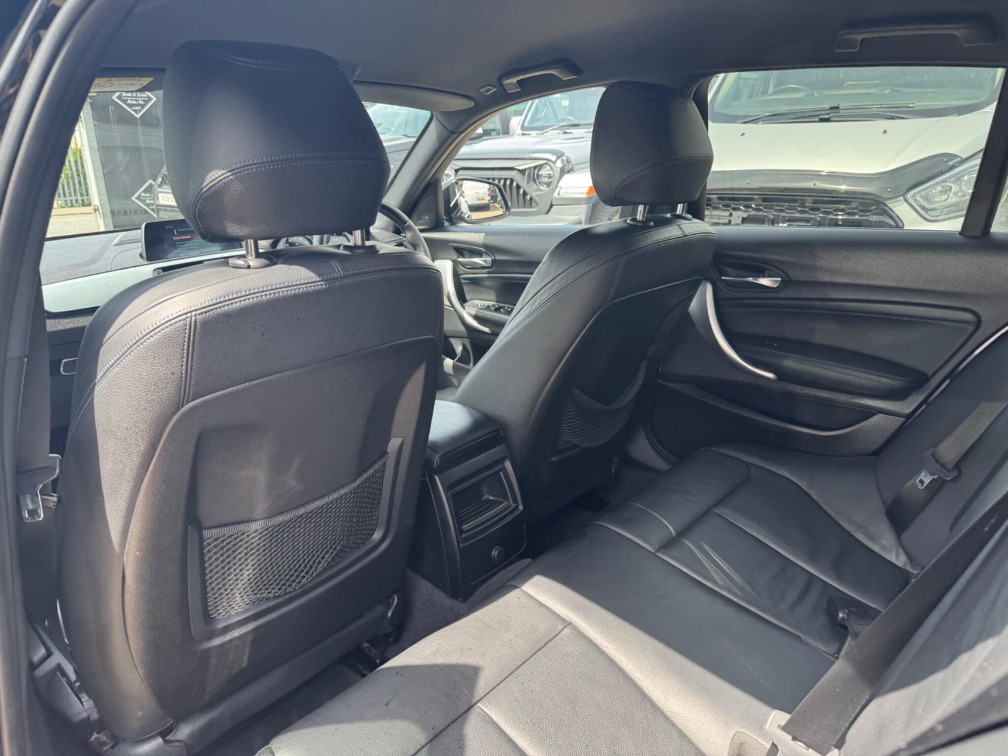 BMW 1 Series view 27