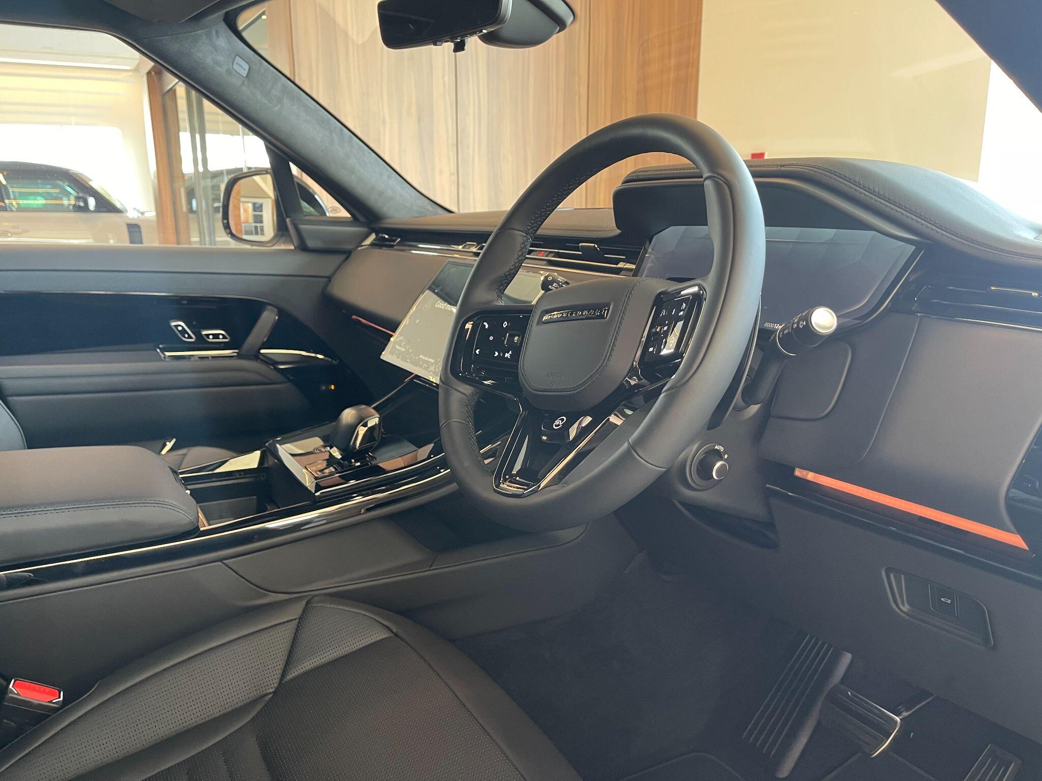 Land Rover Range Rover Sport view 14