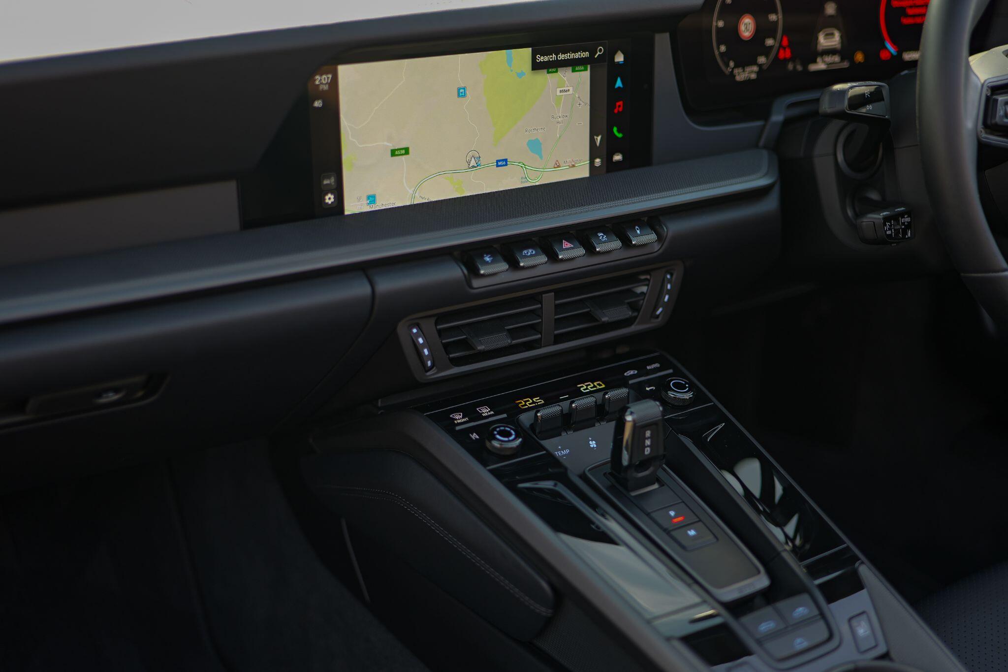 Porsche 911 view 19