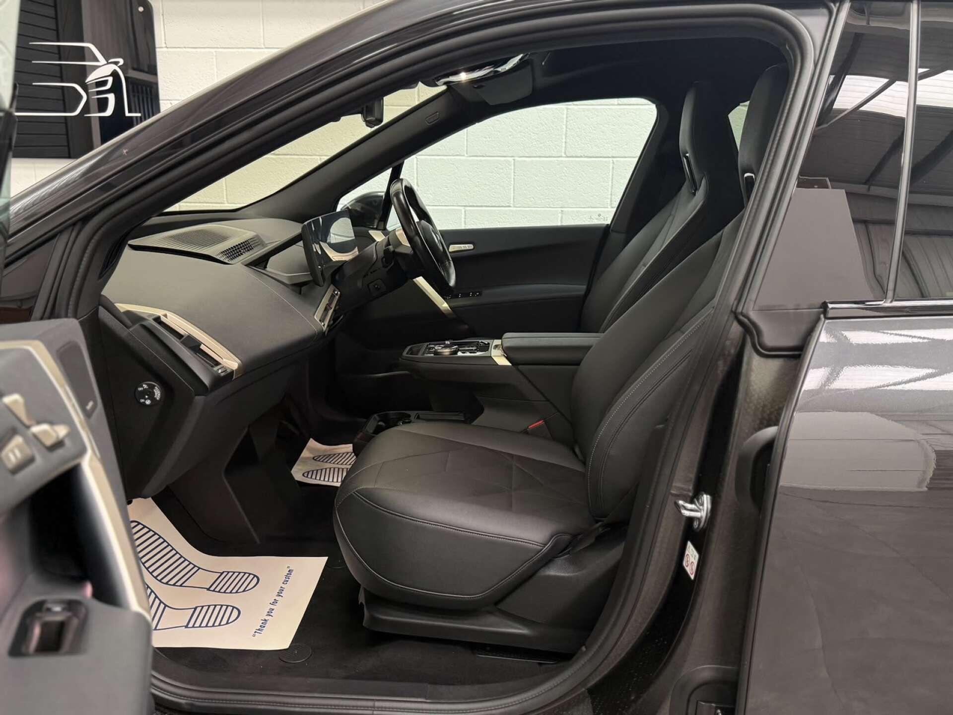 BMW Ix view 17