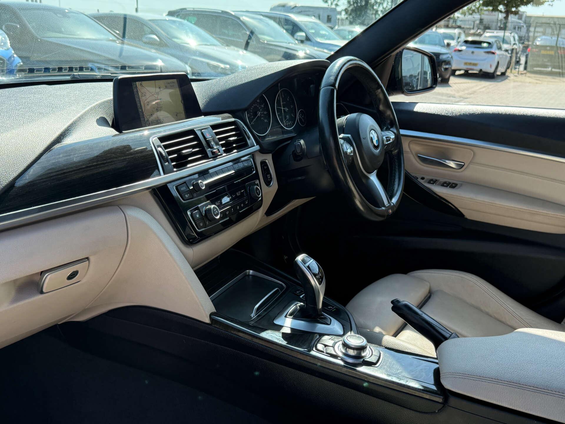 BMW 3 Series view 74