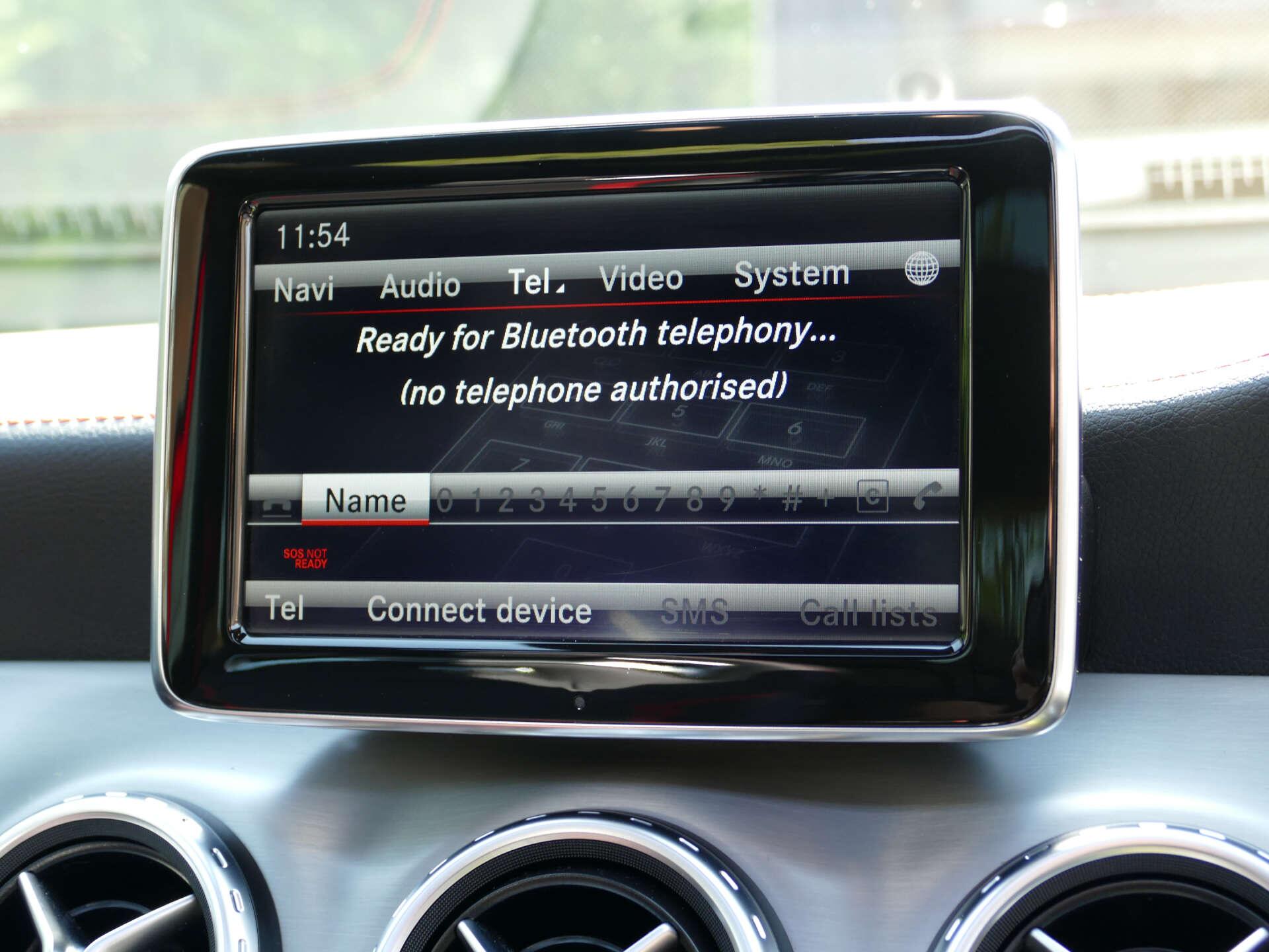 Mercedes-Benz Gla view 32