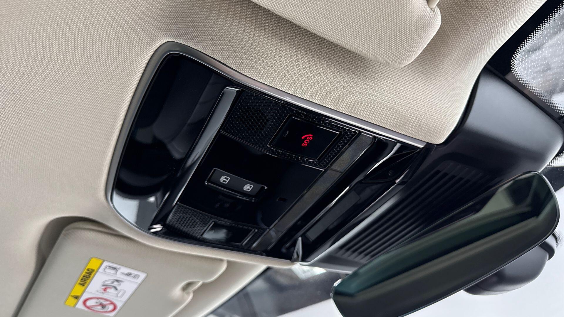 Land Rover Range Rover view 23