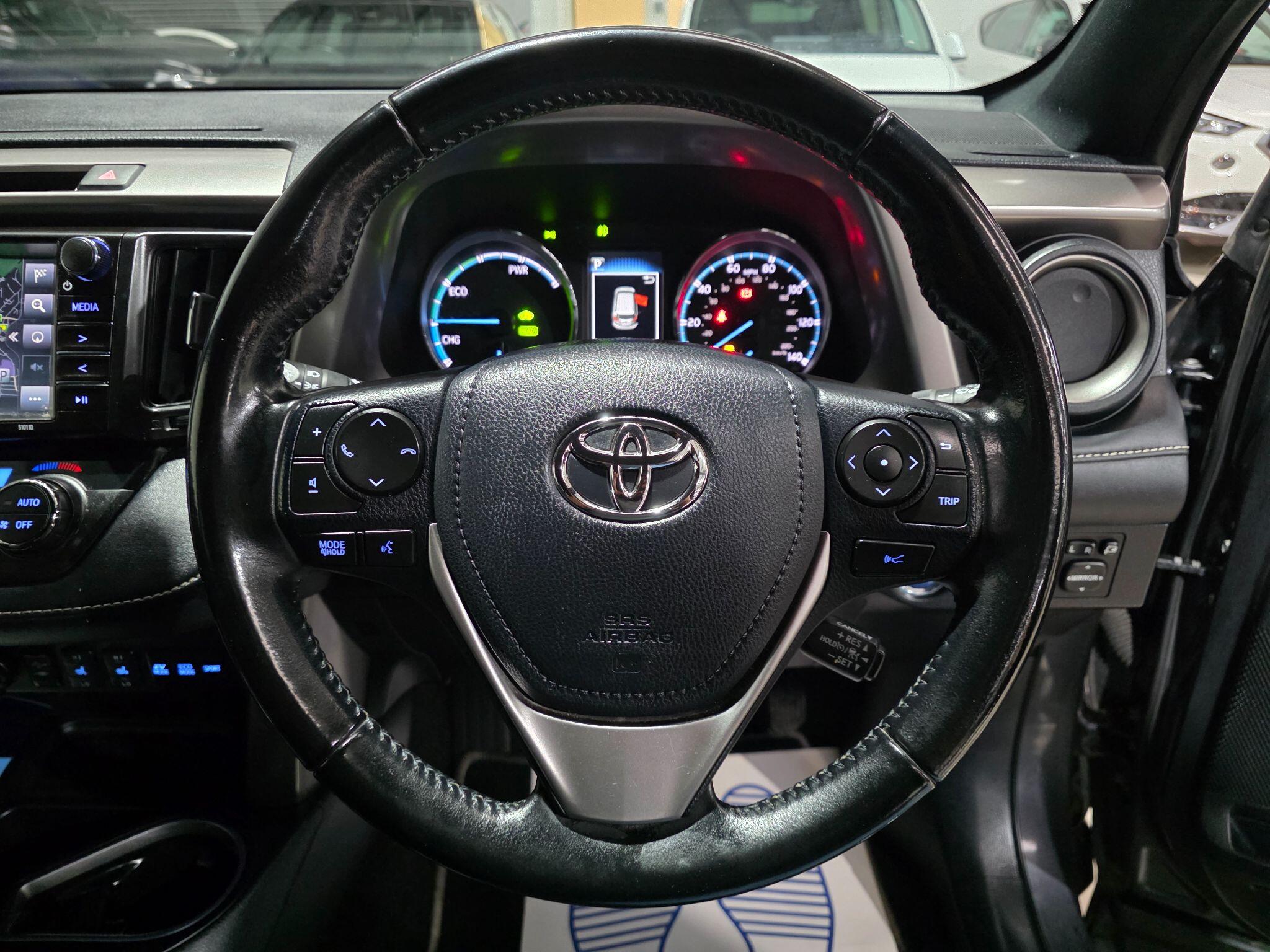 Toyota Rav4 view 16