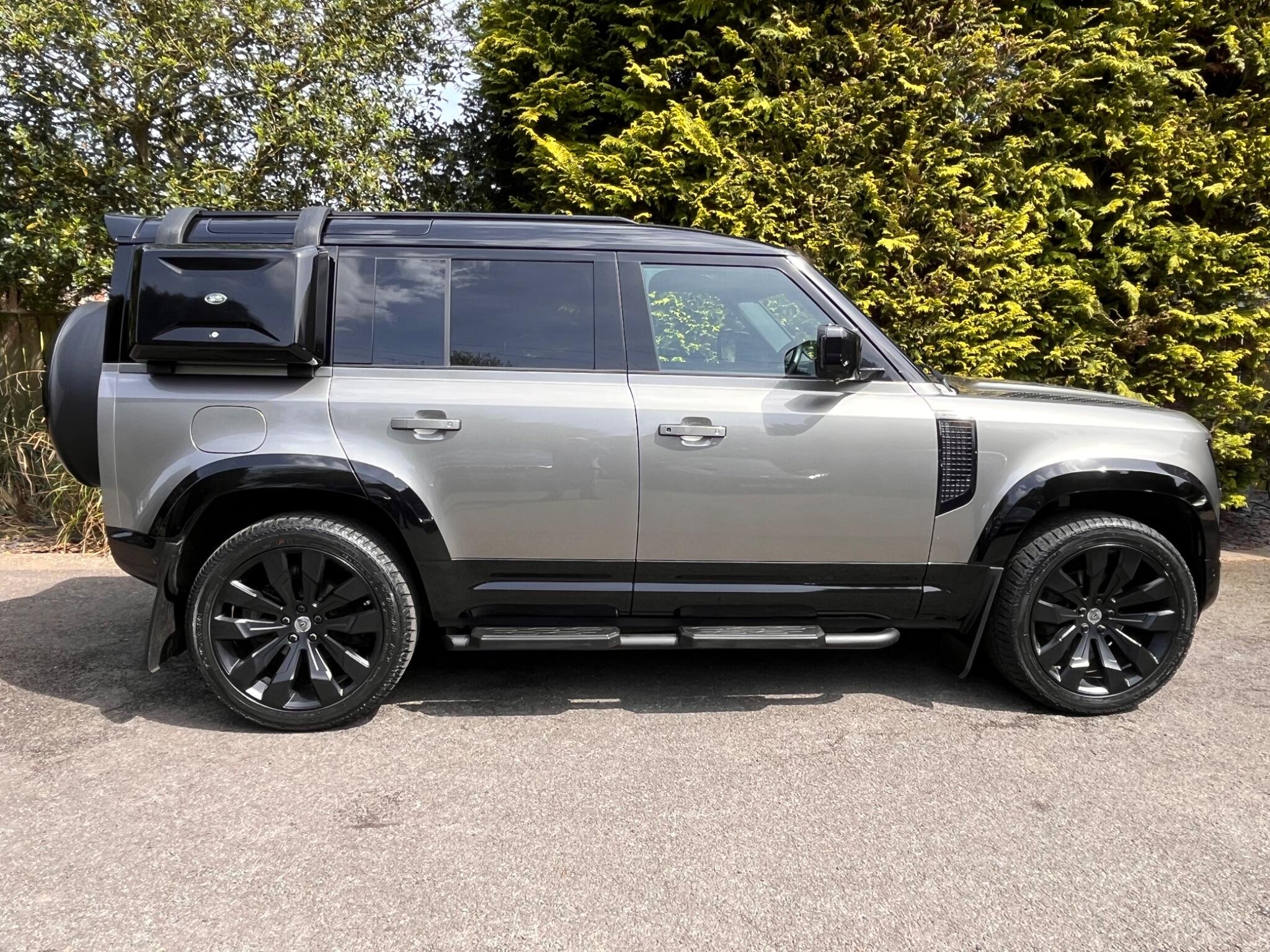 Land Rover Defender view 18
