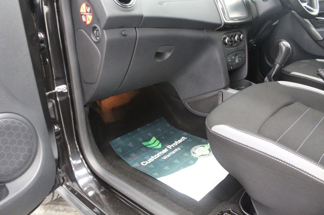 Dacia Sandero view 30
