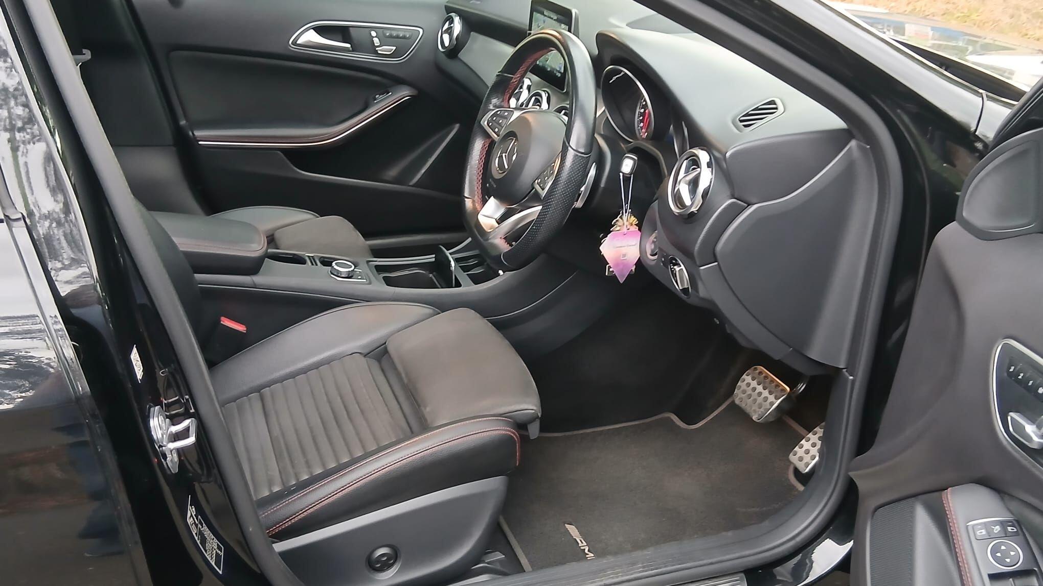 Mercedes-Benz Gla view 31