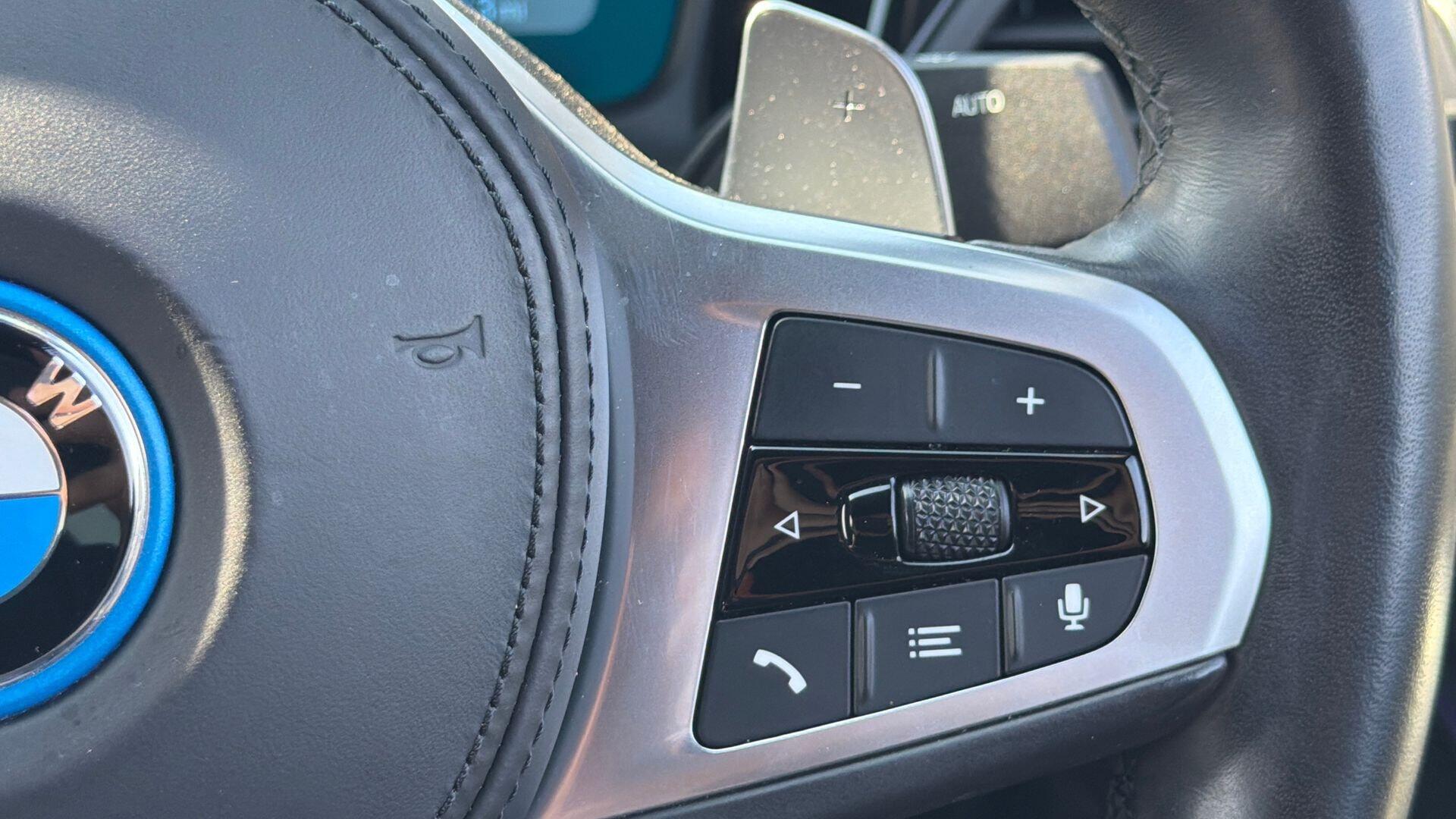 BMW 3 Series view 19