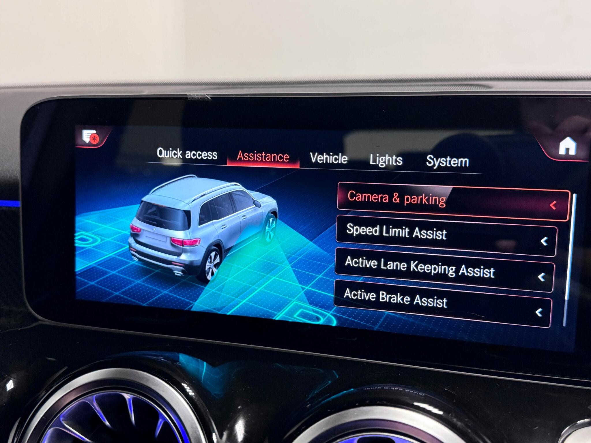 Mercedes-Benz GLB view 48