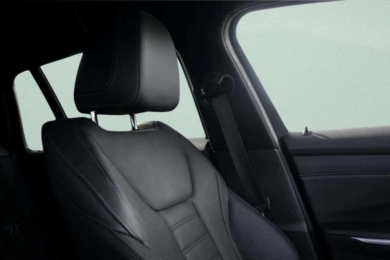 BMW 3 Series view 20