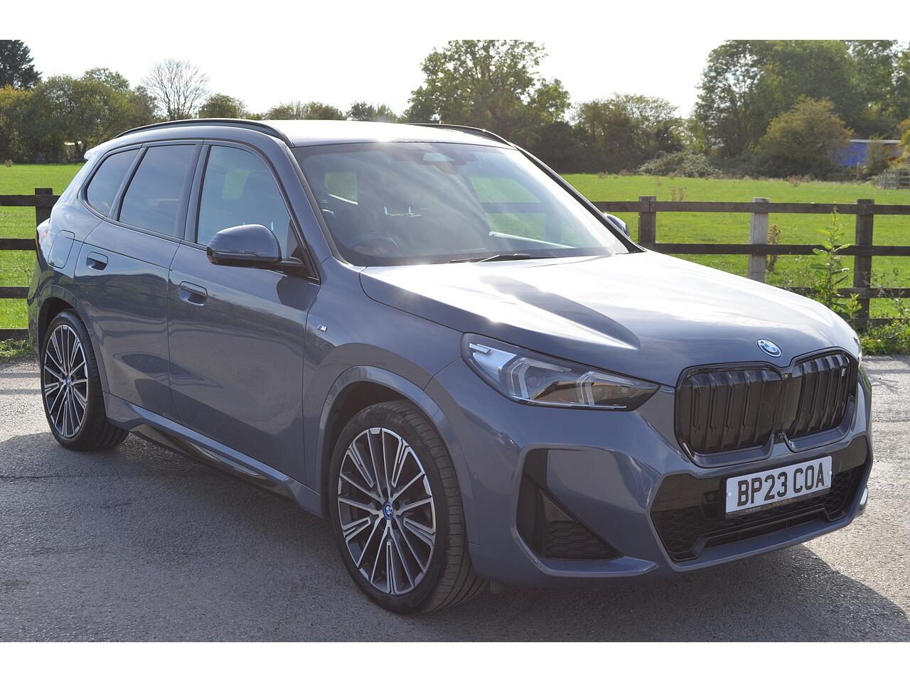 BMW iX1