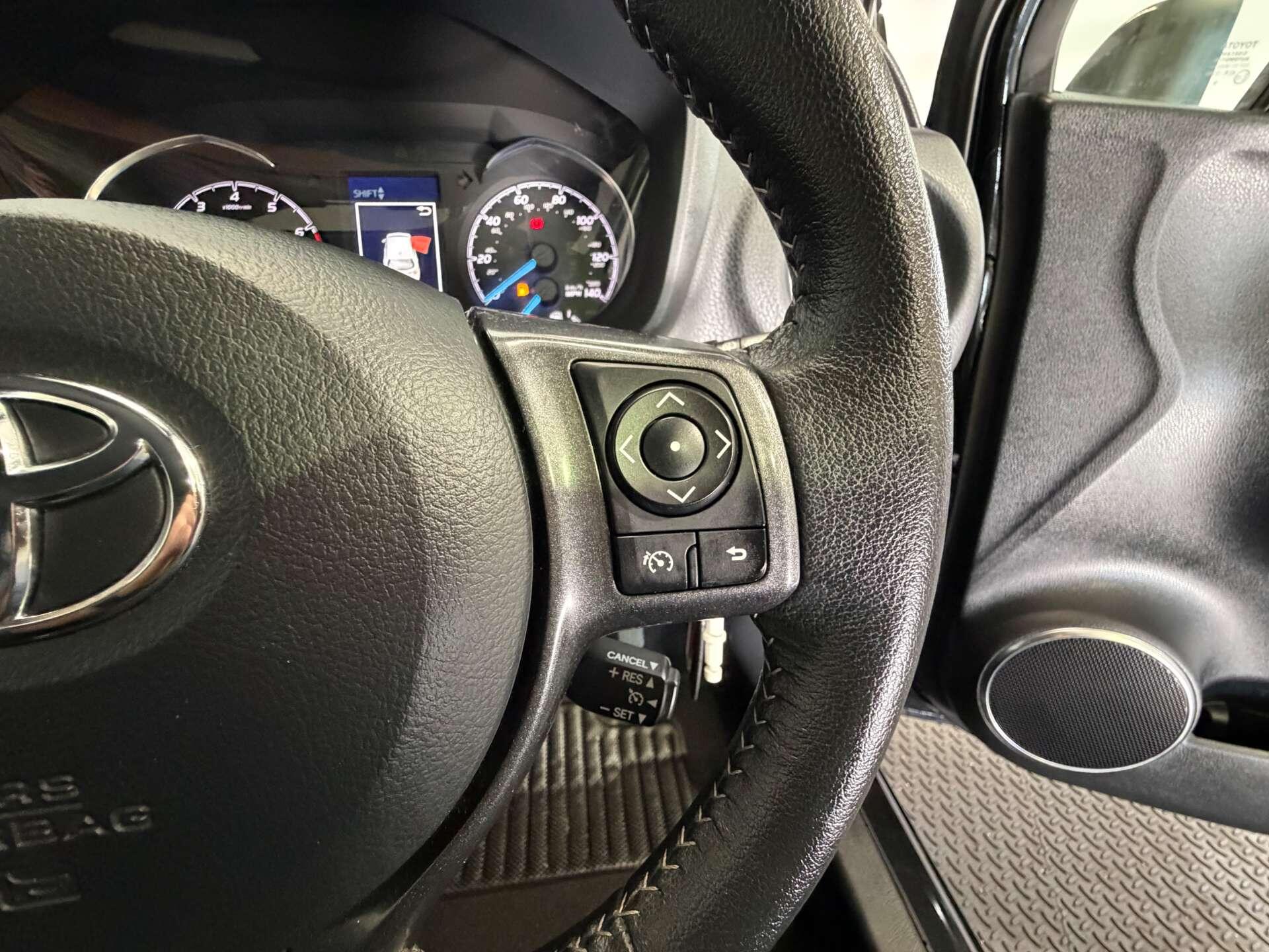 Toyota Yaris view 23