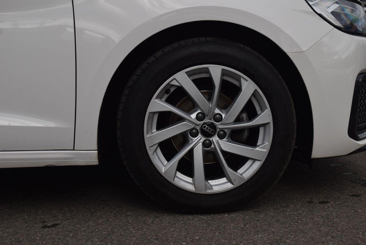 Audi A1 view 8