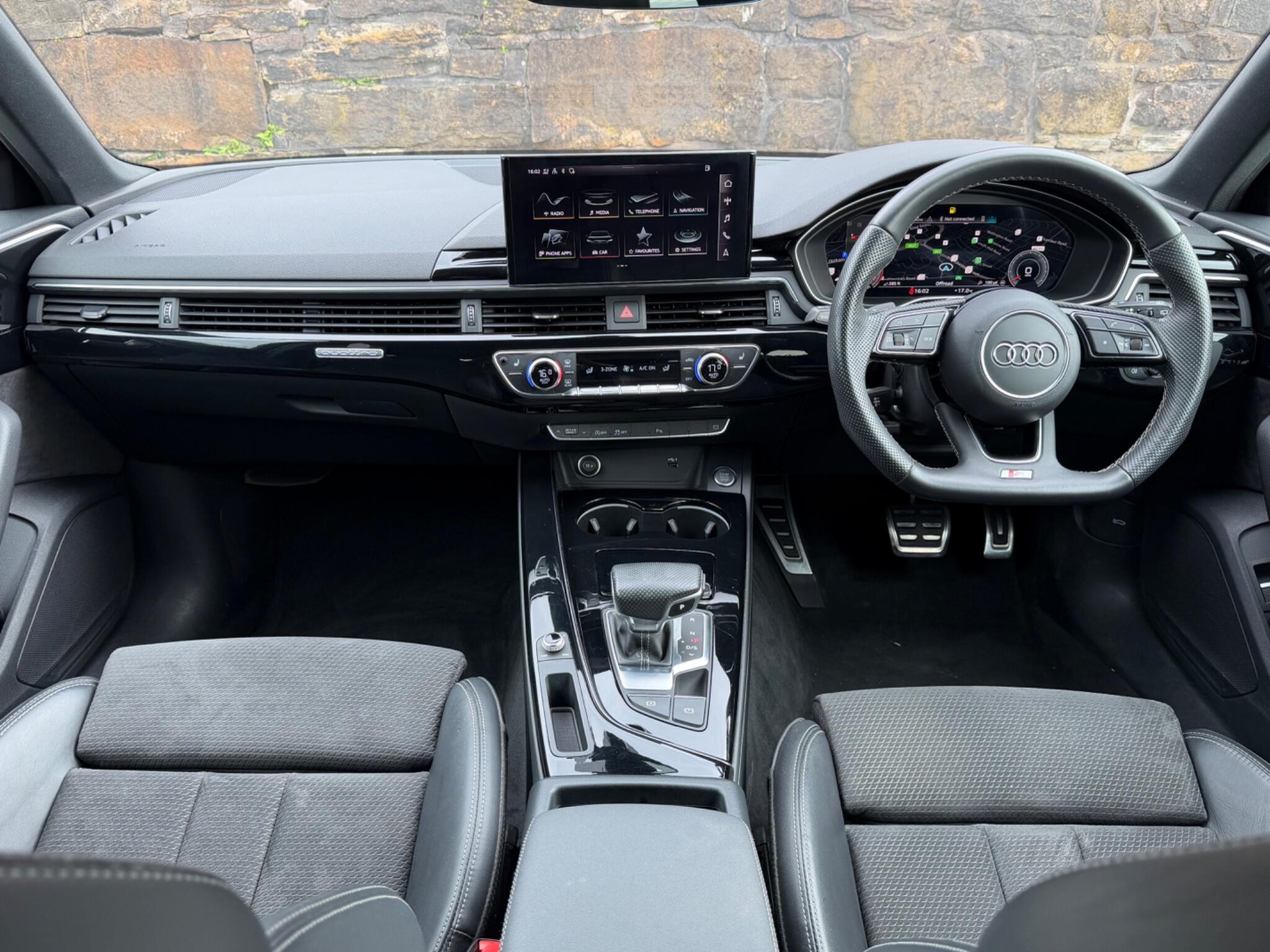 Audi A4 view 10