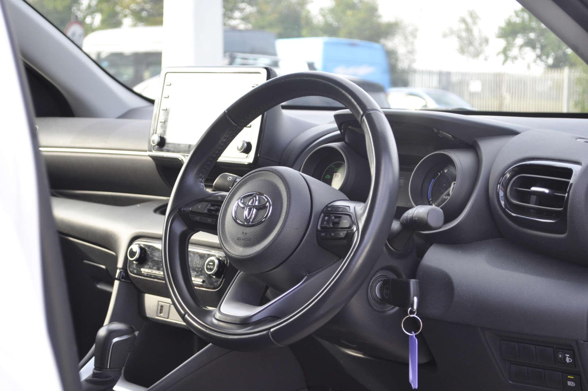 Toyota Yaris view 8