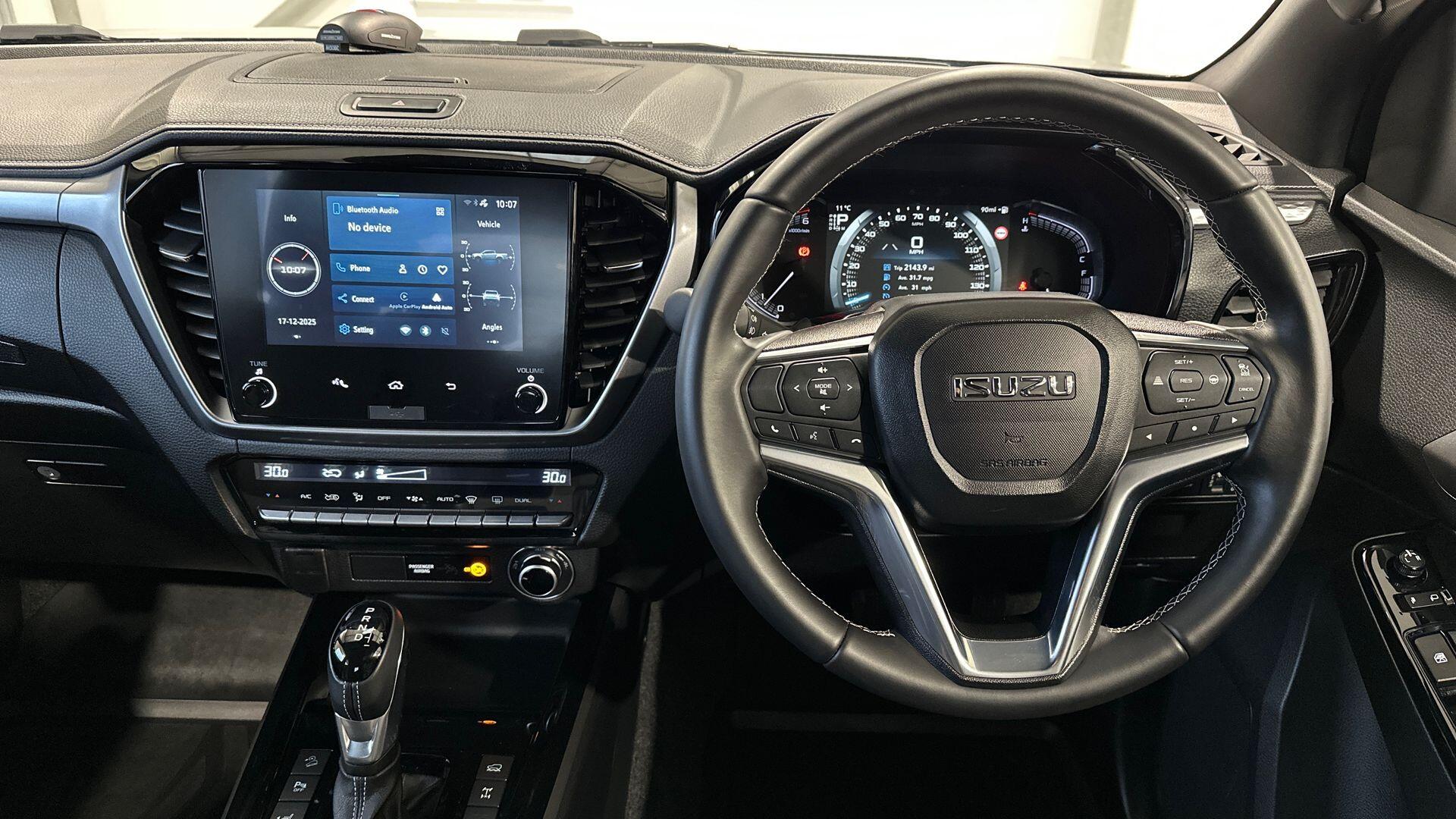 Isuzu D-Max view 14