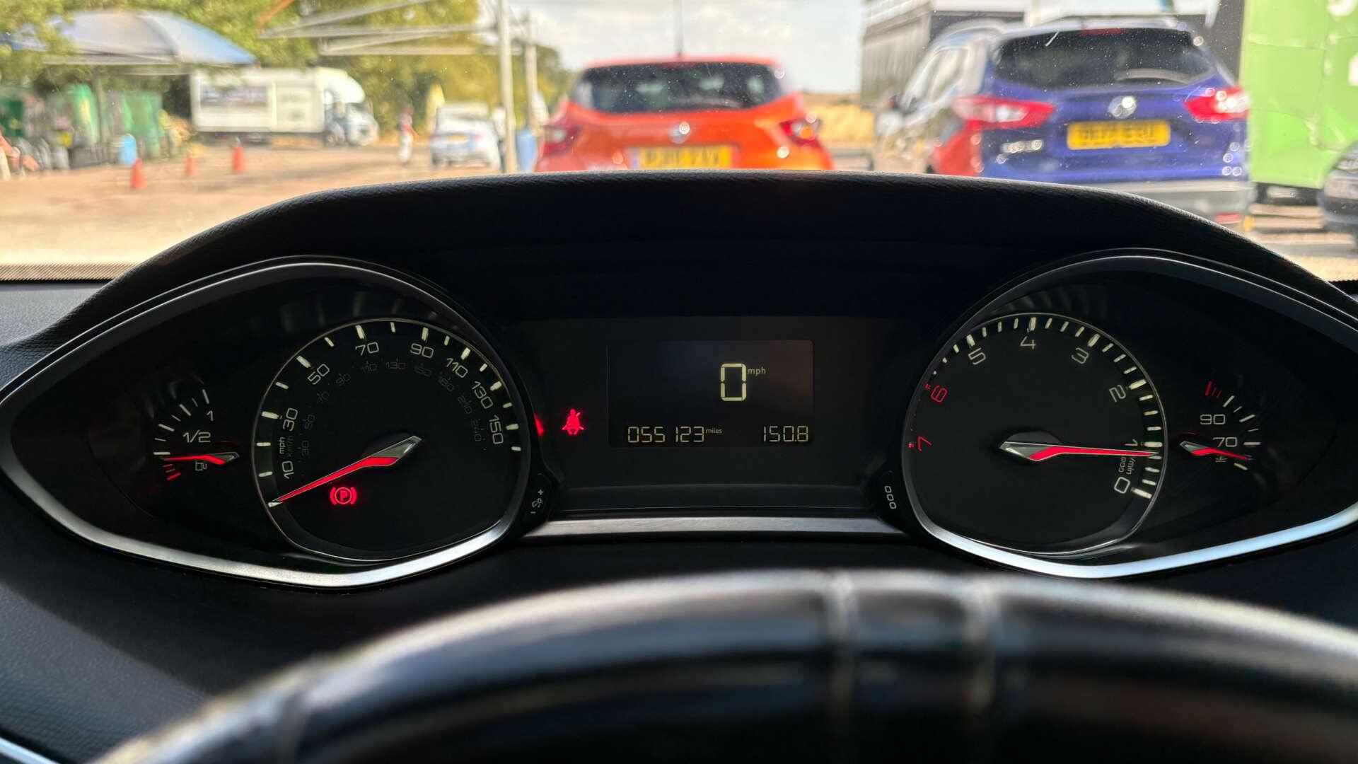 Peugeot 308 view 16