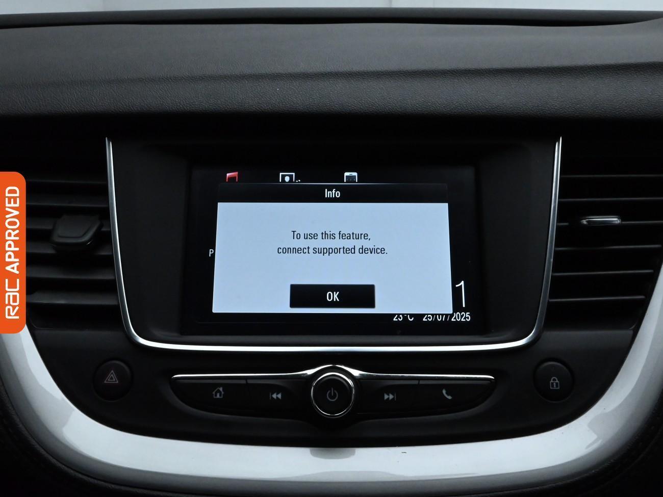 Vauxhall Grandland X view 3