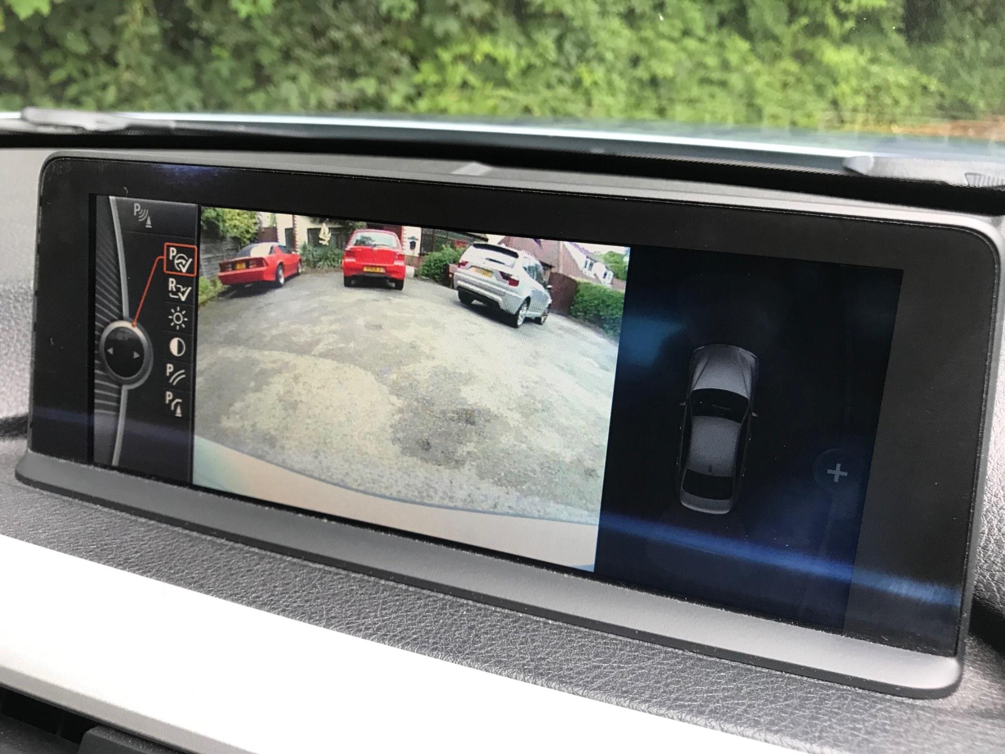 BMW 3 Series view 14