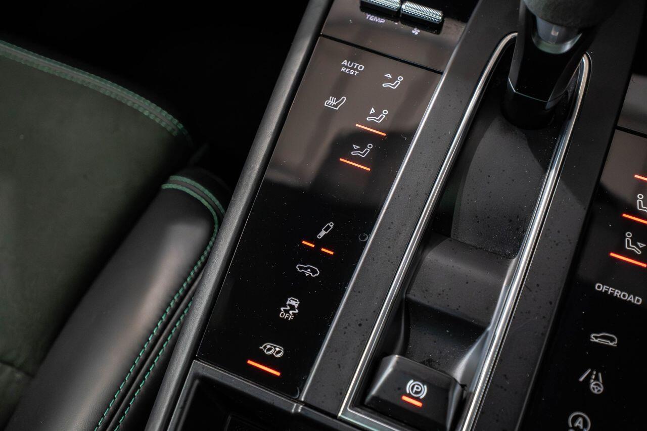 Porsche Macan view 59