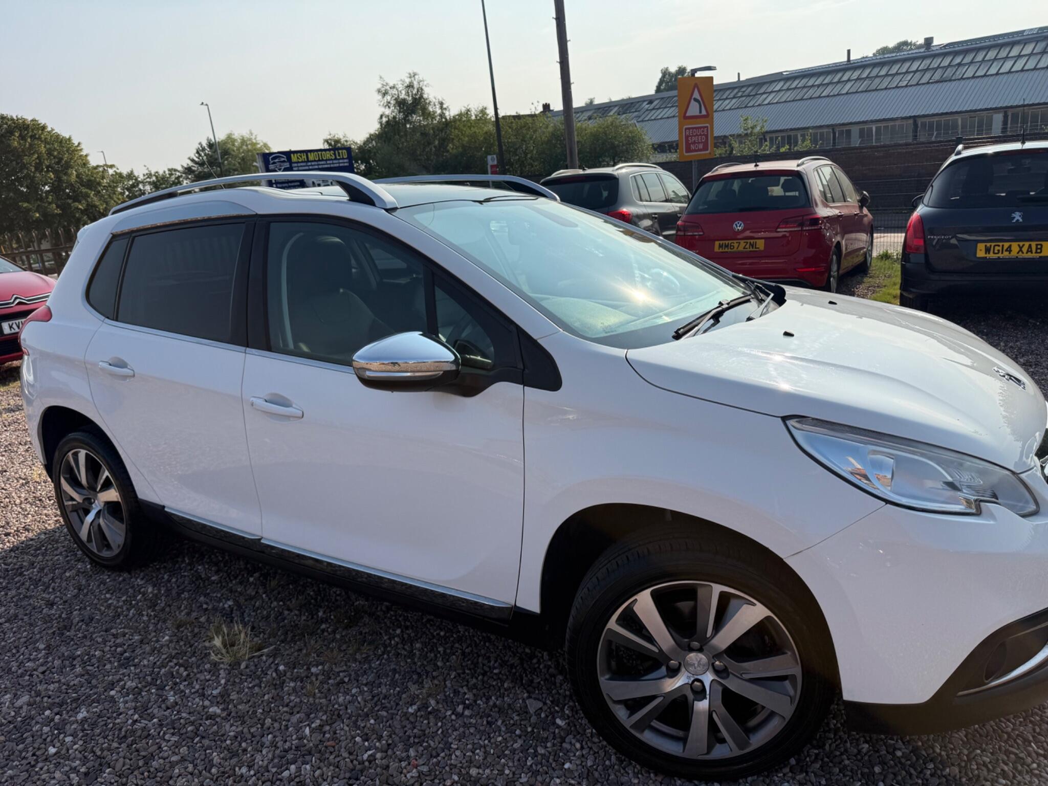 Peugeot 2008 view 19