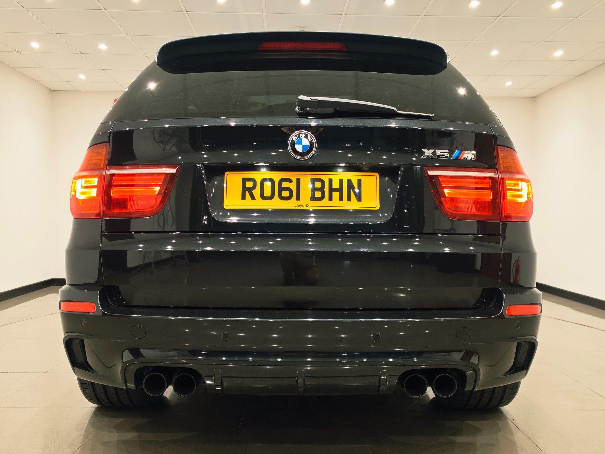 BMW X5 M view 11