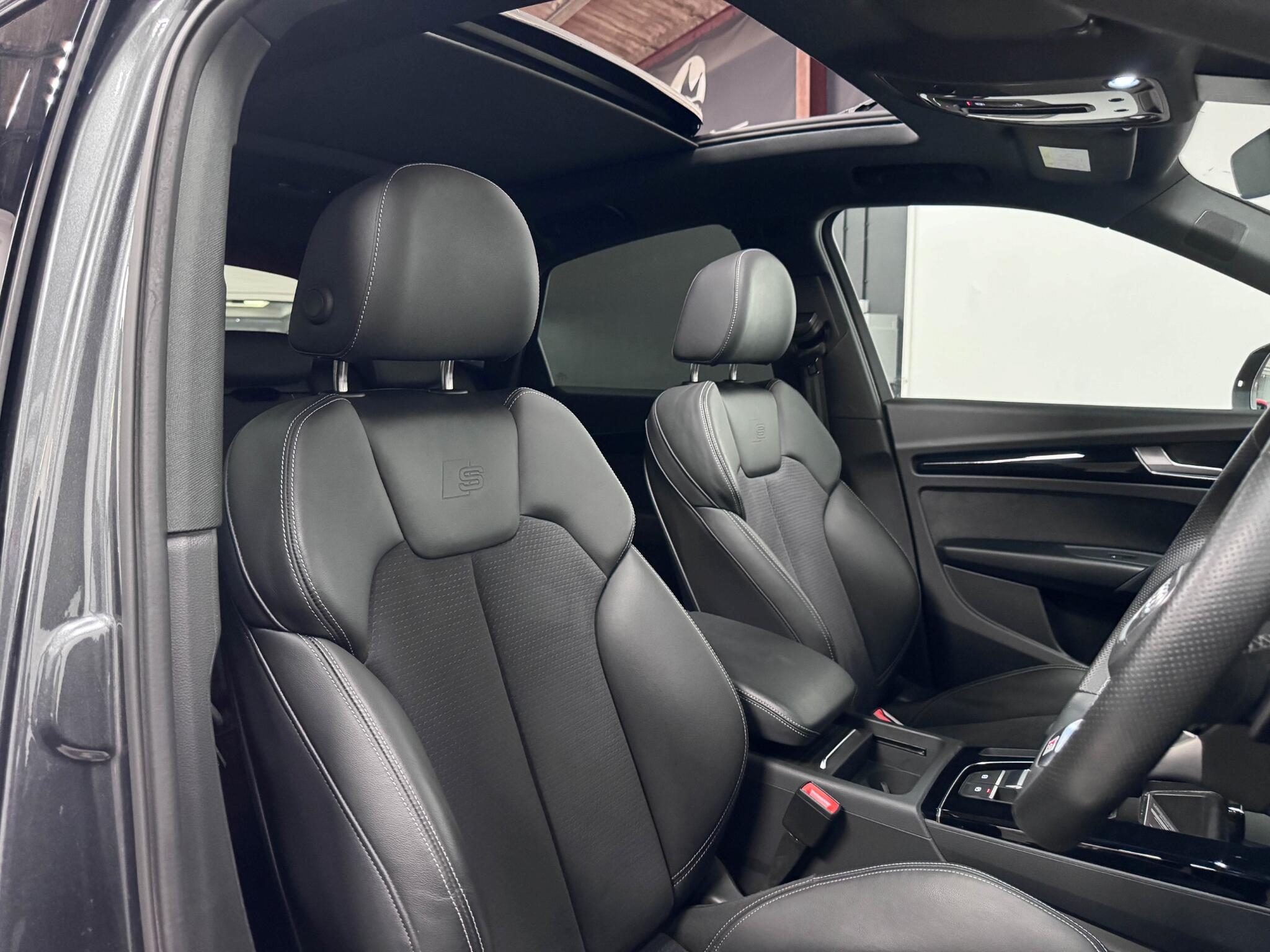 Audi Q5 view 32