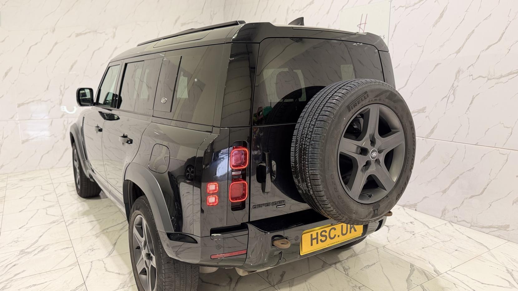 Land Rover Defender view 49