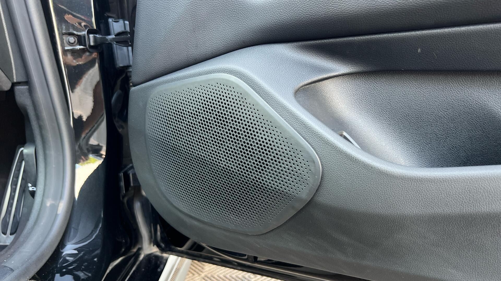 BMW I4 view 20
