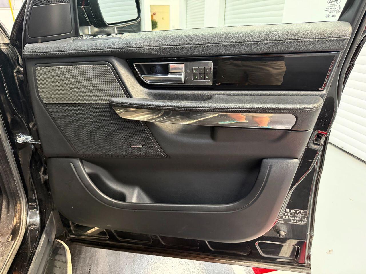 Land Rover Range Rover Sport view 20
